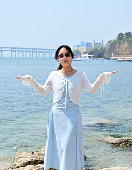 Shengjie Zhao