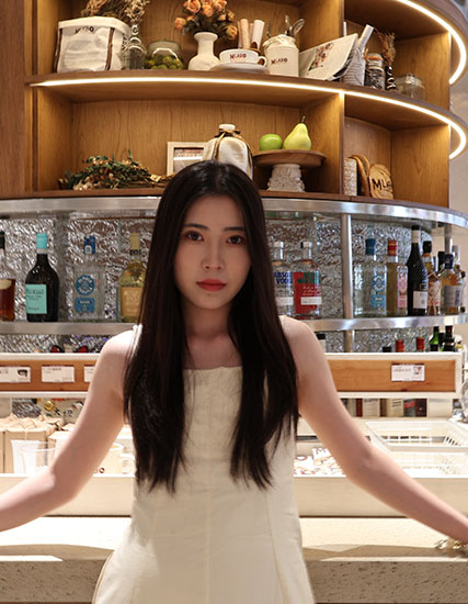 Yunxue Guo